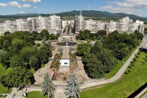 Proiectul de reabilitare a Parcului Unirii, aflat în licitaţie: Redeschiderea pasajului subteran spre B-dul Transilvaniei, inel auto şi pietonal, reamenajare peisagistică, piaţă de ceremonii între investiţiile propuse