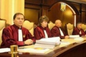 Zi crucială: CCR dezbate o sesizare privind nerecunoaşterea căsătoriilor dintre persoane de acelaşi sex