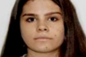 Adolescentă din Prigoria, căutată de poliţişti