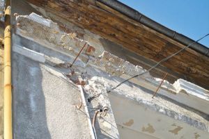 De la 1 ianuarie 2019, ploieştenii vor plăti impozit mărit cu 500% pentru casele si terenurile lasate in paraginã