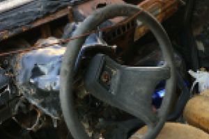 FOTO/VIDEO:    Autoturisme abandonate in Braila/Multe dintre acestea sunt adevarate focare de infectie