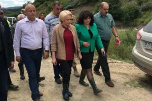 Primele măsuri ale guvernului. Ajutoare de urgenţă în limita a 6 milioane de lei pentru localităţile inundate