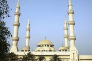 Școala germană AMENDEAZĂ părinţii pentru REFUZUL de a permite fiului lor să viziteze o MOSCHEE