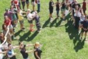 STOP prejudecăţilor! Comunitatea din Mociur, „salvată” de stereotipuri prin arta vizuală