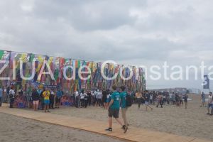 Imagini de la eveniment. Festivalul Neversea la start. Ploaia nu a speriat spectatorii dornici de distractie. Programul primei zile (galerie foto)