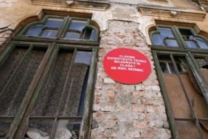 Facilităţi ale statului pentru chiriaşii care locuiesc în clădirile cu risc de seism. Ce obligaţii au primăriile după promulgarea legii