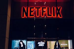 NETFLIX va MĂTURA de pe piaţă TELEVIZIUNILE europene 