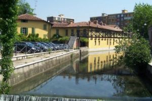 Prins la furat într-o casă din Milano,un hoţ român a murit înecat într-un canal