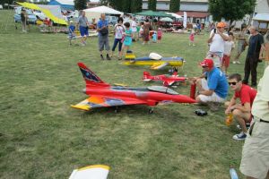 Concursuri spectaculoase de Drone Racing şi elicoptere radiocomandate, la Sânpetru