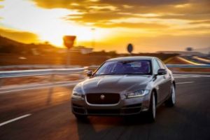 Jaguar avertizeaza ca investitiile sale in Marea Britanie sunt in pericol in cazul unui Brexit dur