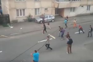 Zece persoane retinute dupa scandalul de la Targu Neamt. Incredibil de la ce a pornit altercatia