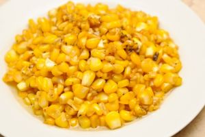 Alerta. Noua oameni au murit dupa ce au mancat porumb congelat. Porumbul ce provine de la o fabrica din Ungaria este comercializat si in Romania 