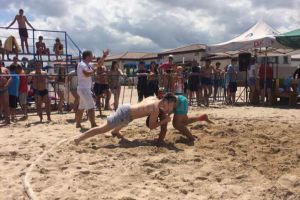 Suceveanul Luca Giovani Popovici a câştigat bronzul naţional la lupte pe plajă