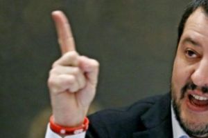 Salvini şi mai RADICAL ca niciodată: Voi bloca COMPLET sosirile migranţilor cu barca pe malurile italiene