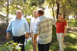 Viceprimarul Ganea si directorul RASP, in vizita de lucru in zona paraului Dambu