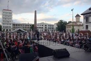 Andra, concert incendiar în această seară!  Cine cântă la Zilele Focşaniului!