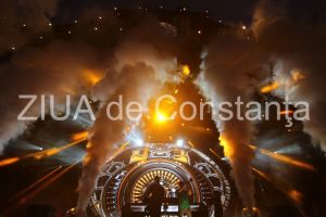 NEVERSEA, Ziua 1. Ploaia torentiala nu i-a speriat pe festivalieri. Hardwell si Alan Walker au facut show!