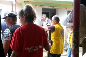 Crucea Roşie, în sprijinul sinistraţilor