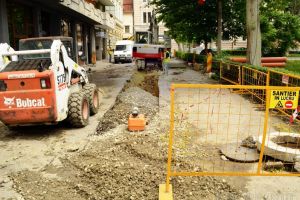 Ocoliţi! Restricţii de circulaţie în Parcul Traian şi strada Mihai Eminescu