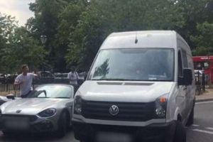 SCENE CUMPLITE la Londra! Un ROMÂN a fost  BATJOCORIT de un irlandez. ASALT în plină STRADĂ