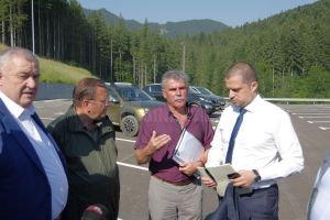 Ministrul Turismului vrea ca pârtia de schi de pe Rarău să fie funcţională din acest an