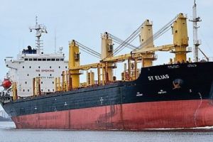 Navă cu 22 marinari români reţinută, în Franţa, pentru restanţe salariale