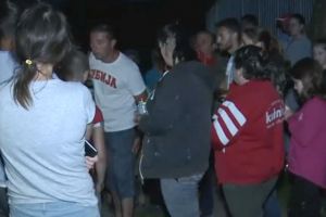 Noi detalii în cazul scandalului din Borod: Au atacat cu furci, topoare şi lopeţi… (VIDEO)