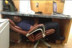 Un pui de somn furat chiar şi la locul de muncă ajută să fii MULT MAI PRODUCTIV