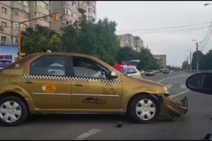 Accident in zona Institutului de Marina din Constanta. Doua autoturisme, implicate