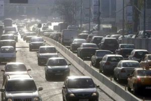 PROIECT CONTROVERSAT! Se doreşte INTERZICEREA transportului cu autoturismele în Bucureşti, un weekend pe an