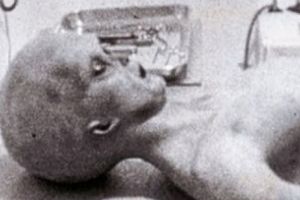 Ipoteza care ZGUDUIE Planeta! SUA sunt ACUZATE că au intrat în CONTACT cu trei specii de EXTRATEREȘTRI