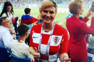 A dansat în faţa lui Medvedev la meciul cu Rusia. Reacţia acestuia