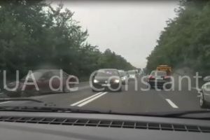Imagini de la eveniment. Accident rutier pe DN39 intre Tuzla si Costinesti. Doua masini implicate. Traficul este ingreunat in zona