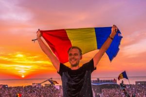 NEVERSEA – Ziua 3: Răsărit unic alături de Armin van Buuren, după 5 ore de trance!