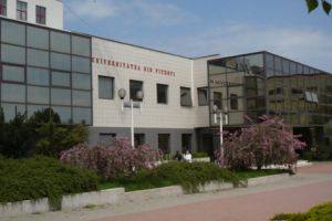 Încep înscrierile pentru admiterea la Universitatea din Piteşti
