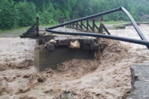 Cod portocaliu de inundaţii în judeţ