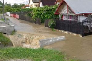 Apele au ajuns din nou în gospodării