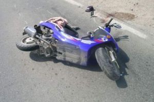 A murit după ce a căzut de pe moped
