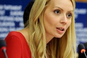 Daciana Sârbu a plecat din PSD! Partidul lui Ponta creşte în sondaje