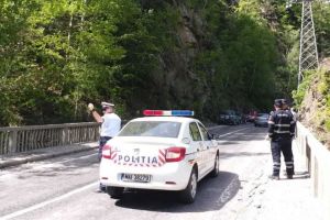 Abia deschis, Transfăgărăşanul se închide iar trei zile pentru un record de viteză – Patronii de cabane sunt revoltaţi