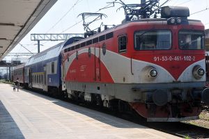 Jumătate dintre vagoanele de călători ar fi trebuit retrase