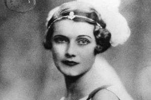 Senzaţionala poveste a spioanei curtezane Cynthia, expertă în Operaţiunile de tip „Capcană cu Miere”