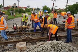 Atentie soferi! Au inceput lucrarile la trecerea la nivel cu calea ferata din Giarmata