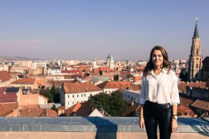 Distincţie în SUA pentru o tânără din judeţ, pentru realizarea unei machete de clădire ...