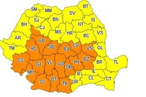 Alba şi alte 17 judeţe, în continuare sub COD PORTOCALIU de ploi torenţiale. Cod galben în restul ţării. Avertizarea meteorologică expiră marţi, ora 21.00