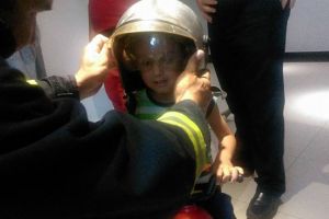 Copil de 4 ani si mama lui blocati in lift, intr-un centru comercial din Timisoara