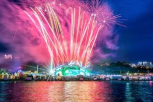 NEVERSEA, fenomenul de pe plajă. FESTIVALUL artiştilor în vogă, al oamenilor frumoşi şi eleganţi 