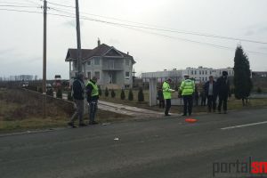 Accident grav! Biciclist spulberat de un microbuz în Odoreu