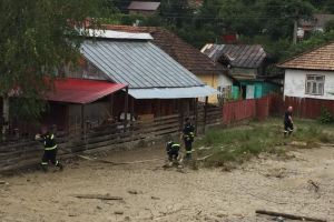 Inundaţi de două ori în zece zile