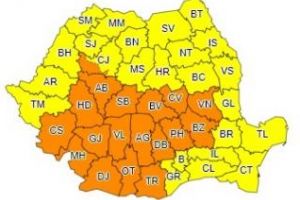 Furtunile nu se opresc! Toată România e sub cod galben şi portocaliu de ploi torenţiale